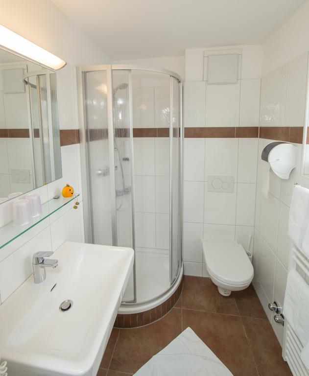 Hotel Pension Hubertus Zell am See Rom bilde